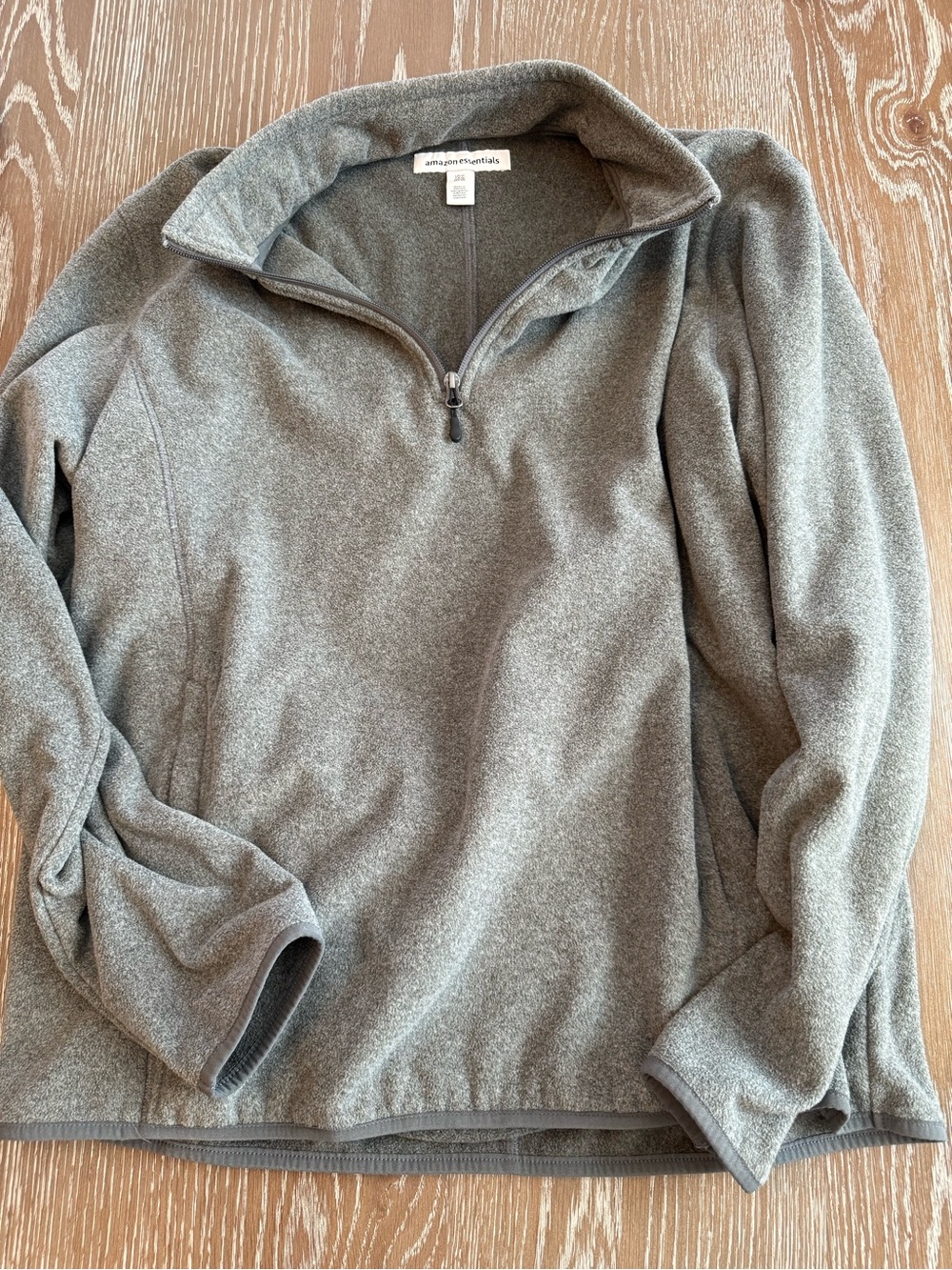 Amazon Essentials Men’s Gray Half-Zip Fleece Pullover